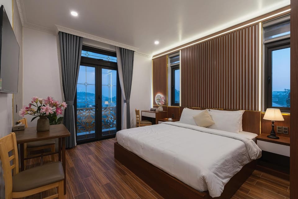 Bed, Natural landscape, View (from property/room), Bedroom
