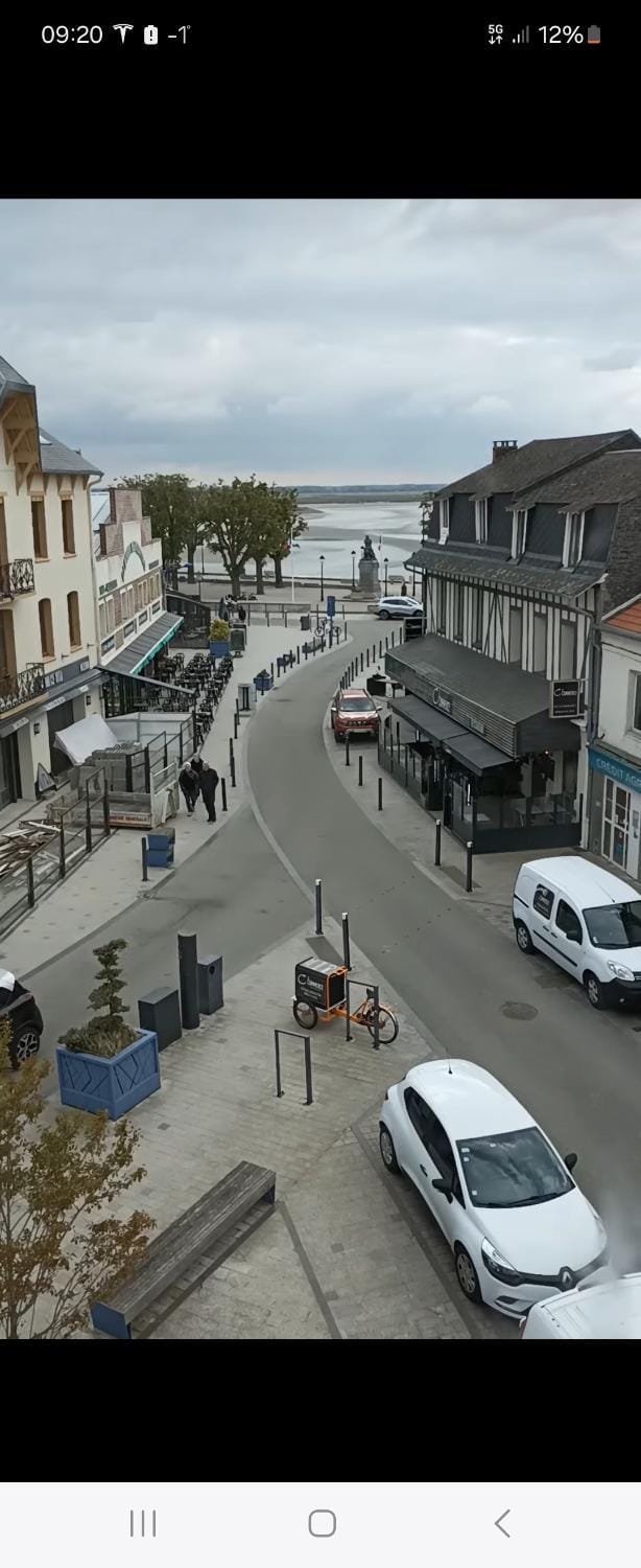 Le Crotoy appt 15 place jeanne d Arc bat le Picardy Apartment in Le Crotoy