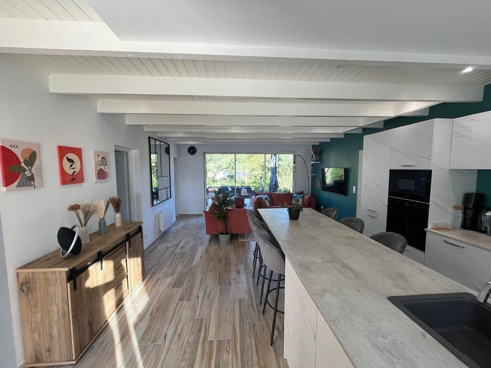 Living room, Dining area, kitchen