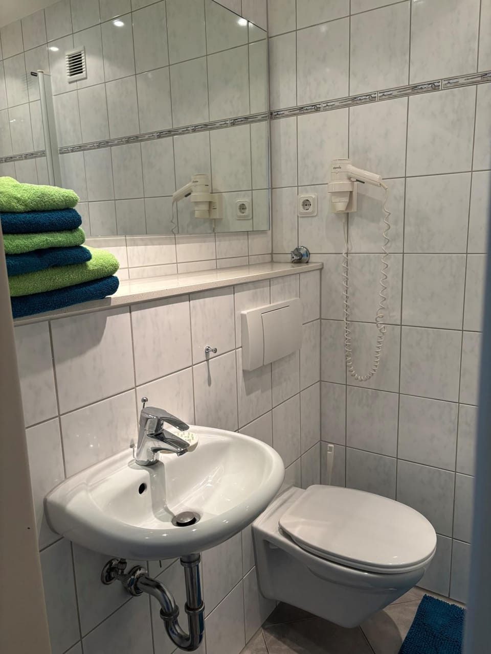 Bathroom, Living room
