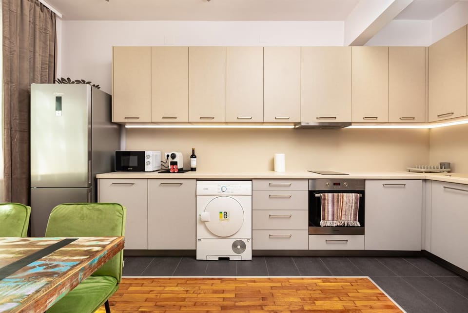 HeBrOs Park Apartment Next to Kapana 2BR Apartment in Plovdiv