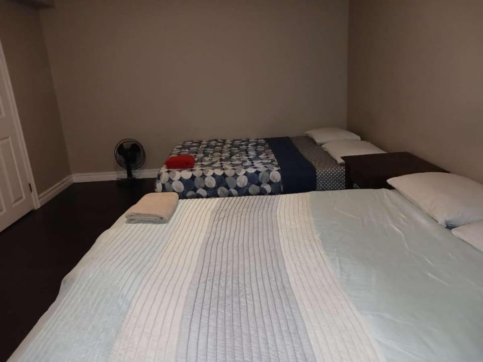 Central Kitchener Downtown in Budget- Near to College, Bus, Restaurant, Airport Vacation rental in Waterloo