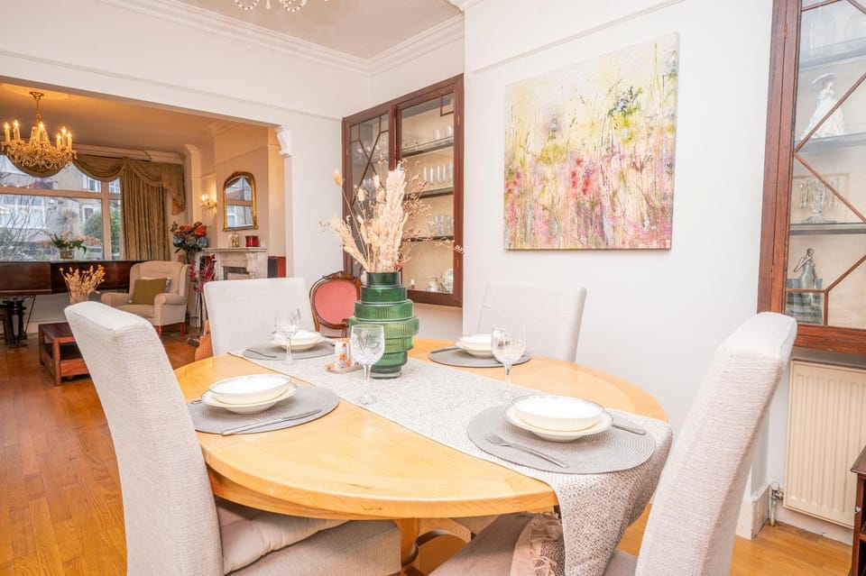 Spacious 3bedroom house near Crystal Palace London - Pass the Keys House in Beckenham