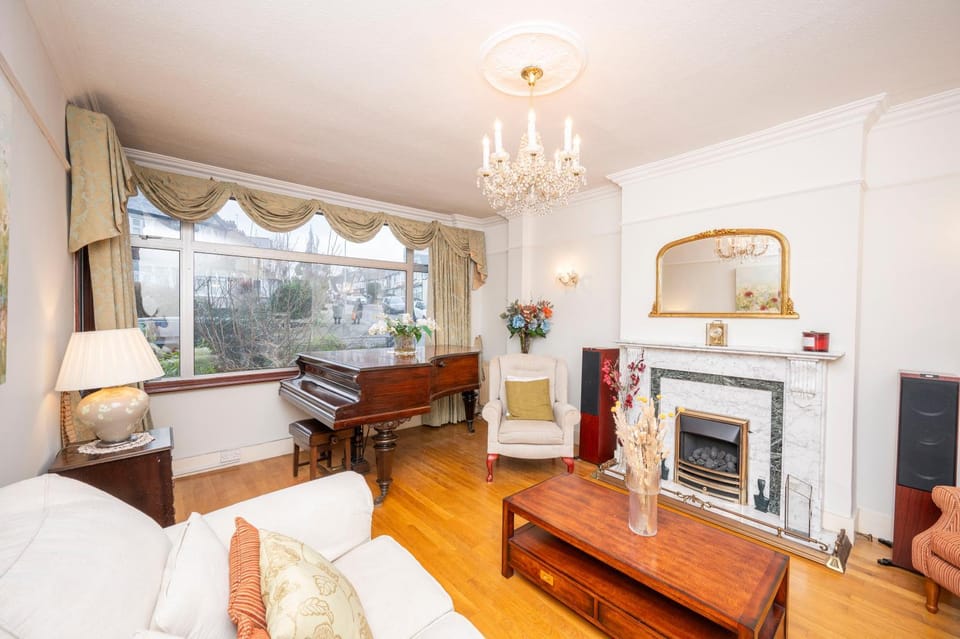 Spacious 3bedroom house near Crystal Palace London - Pass the Keys House in Beckenham