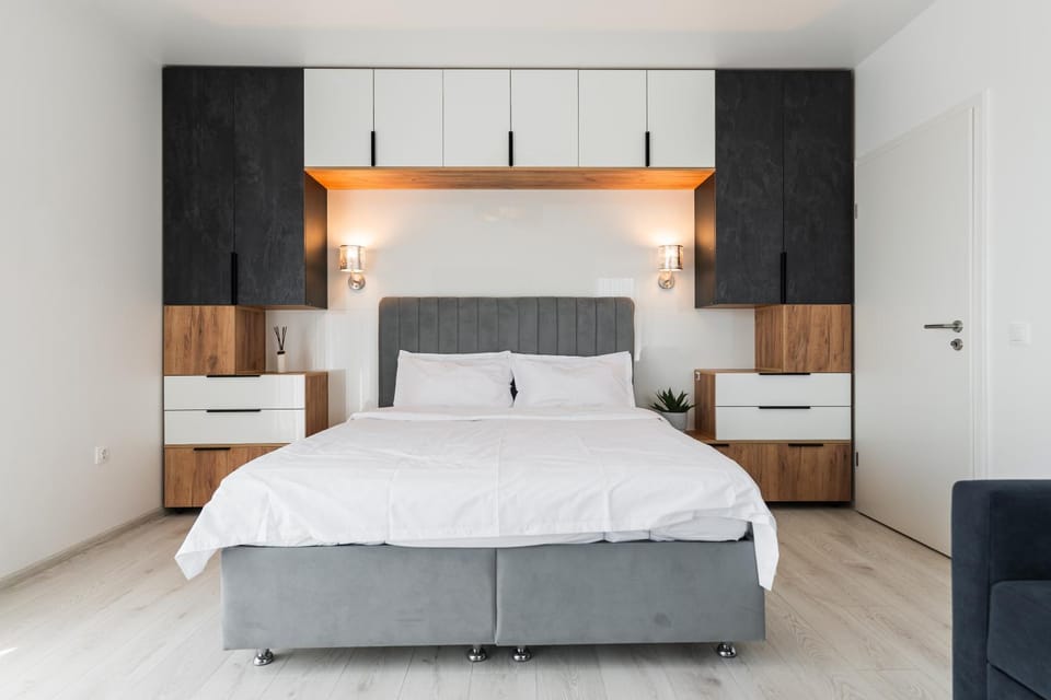 Skylark - Melbourne Penthouse with Jacuzzi & View Apartment in Brasov