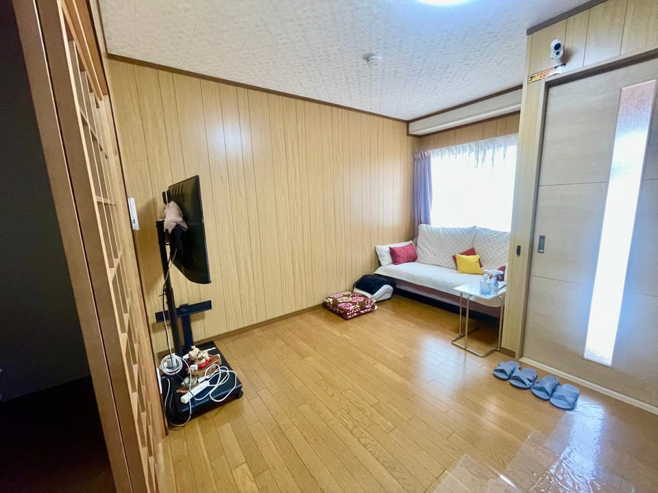 TV and multimedia, Photo of the whole room