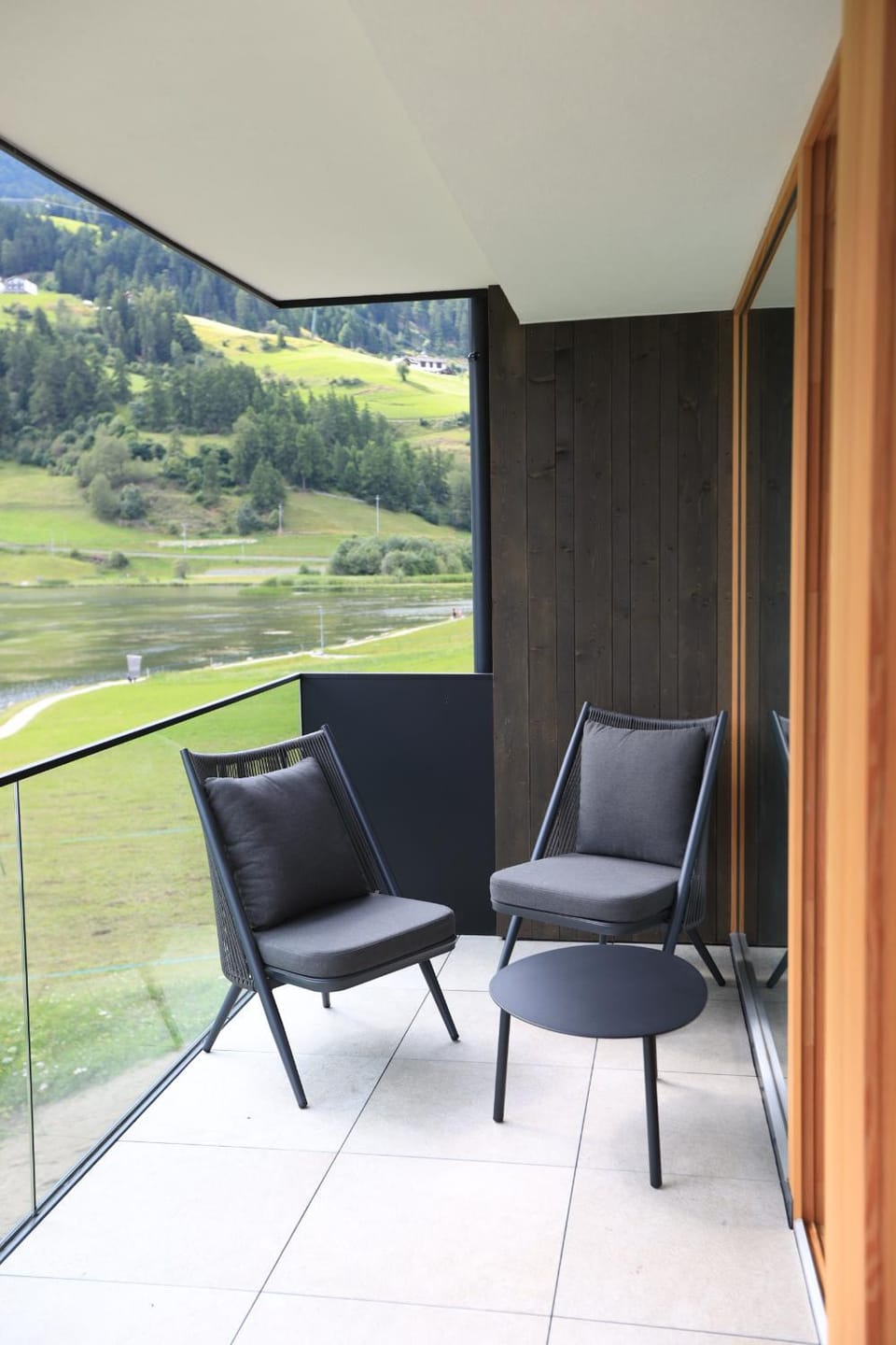 Natural landscape, Balcony/Terrace, Seating area