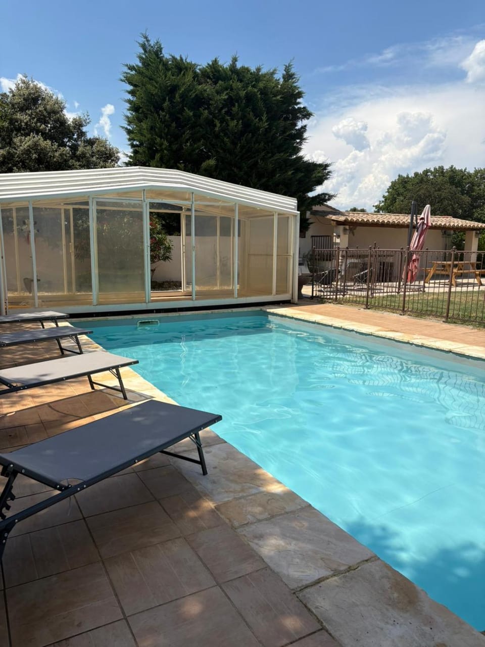 La parenthèse Provençale-Maison à Grillon avec wifi Villa in Valréas