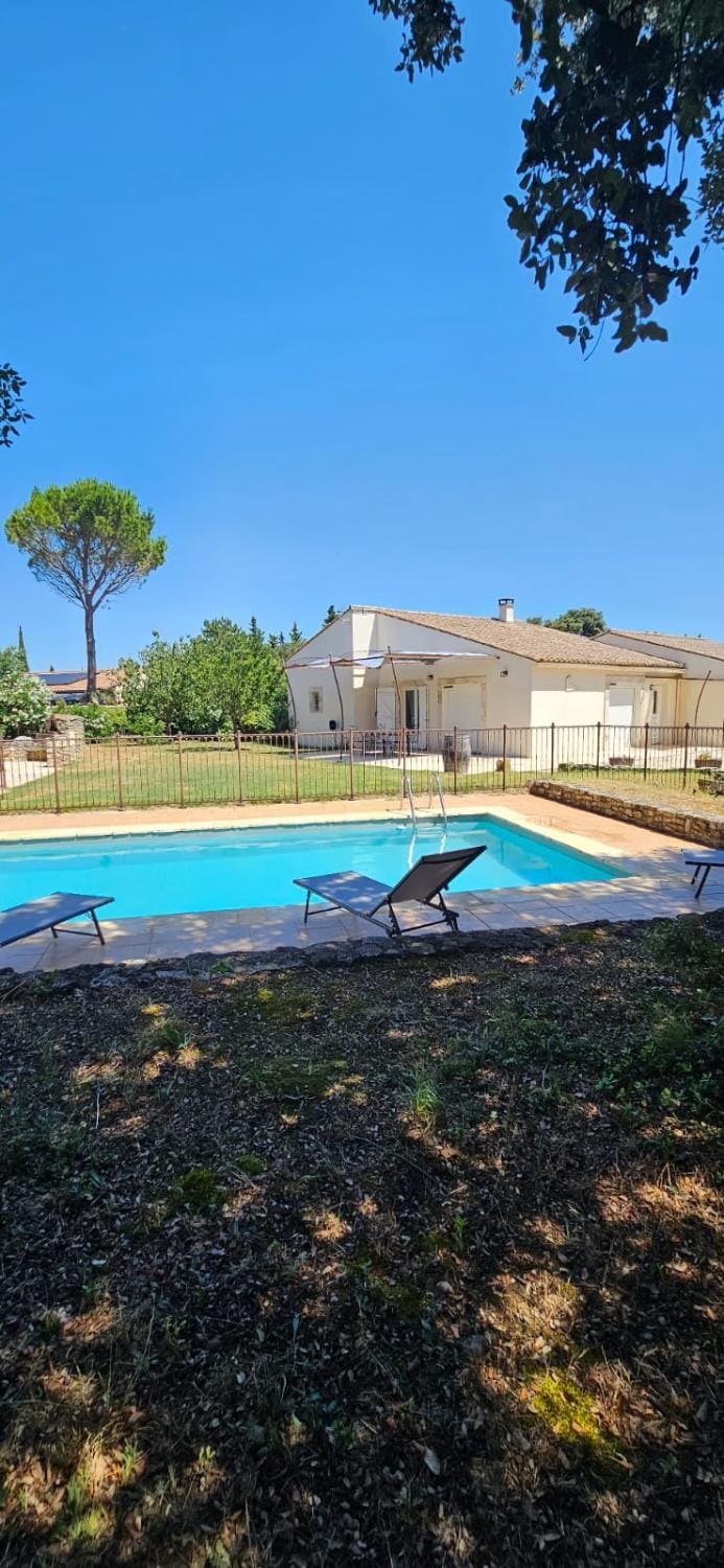 La parenthèse Provençale-Maison à Grillon avec wifi Villa in Valréas