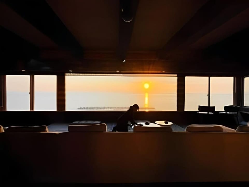 Living room, Sunset