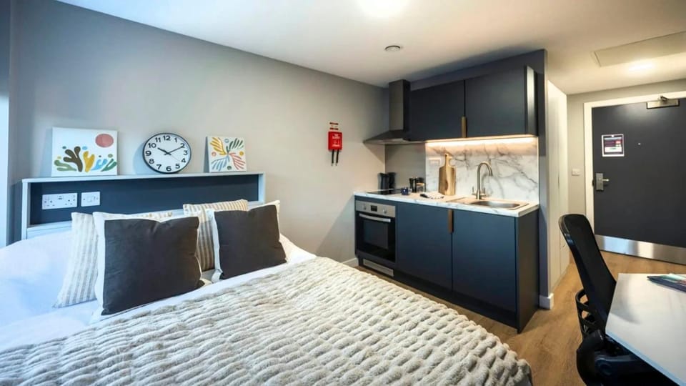 Bed, Bedroom
