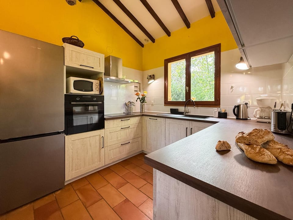 Coffee/tea facilities, Kitchen or kitchenette, Food and drinks, dishwasher, oven, pet friendly, stove
