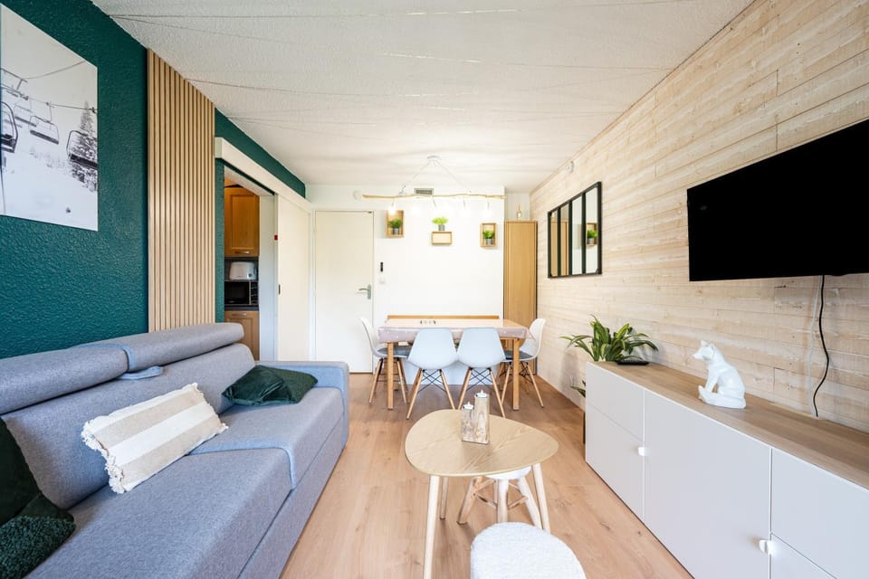 Property building, Living room