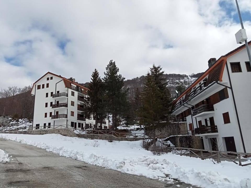 Property building, Natural landscape, Mountain view