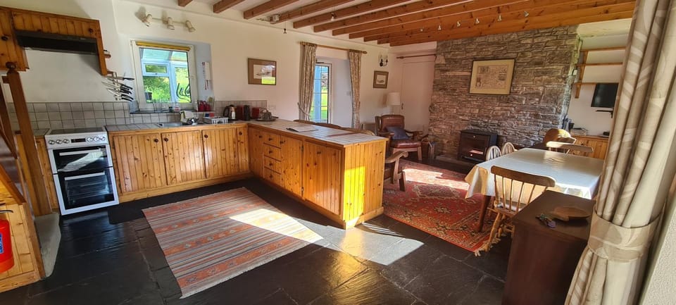Living room, Dining area, kitchen