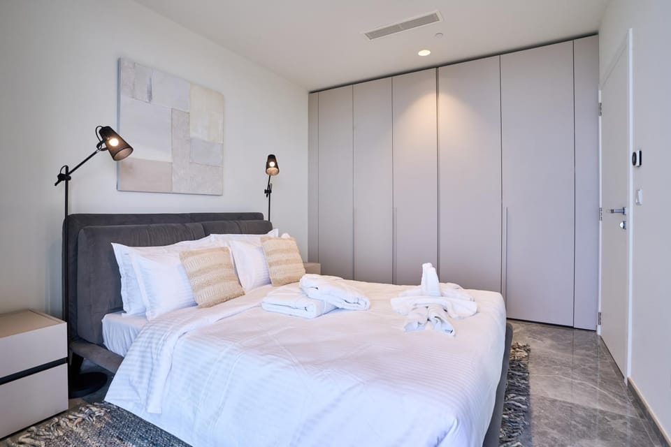 Bed, Bedroom, towels, wardrobe