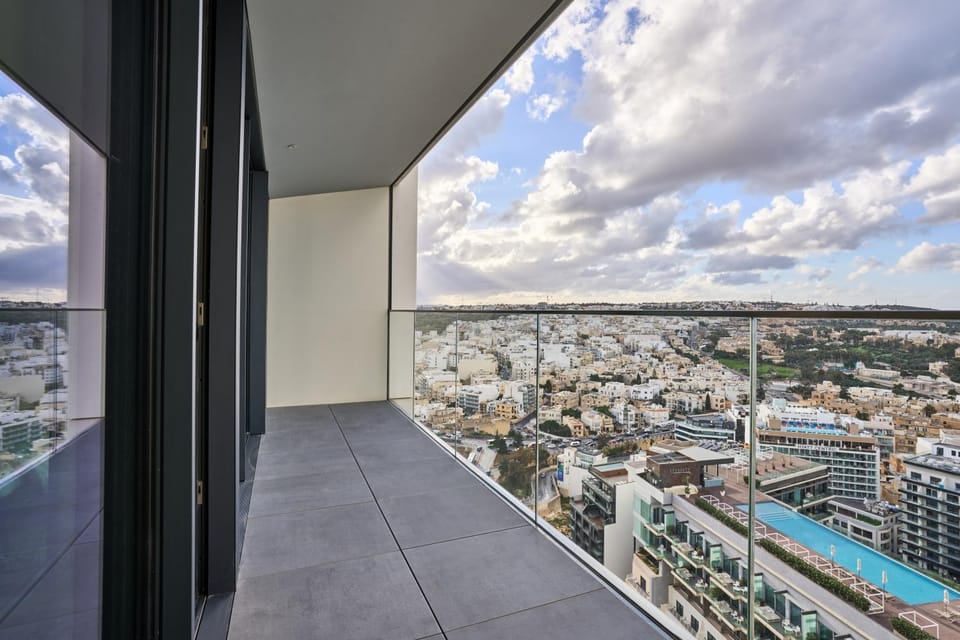 Day, View (from property/room), Balcony/Terrace, City view