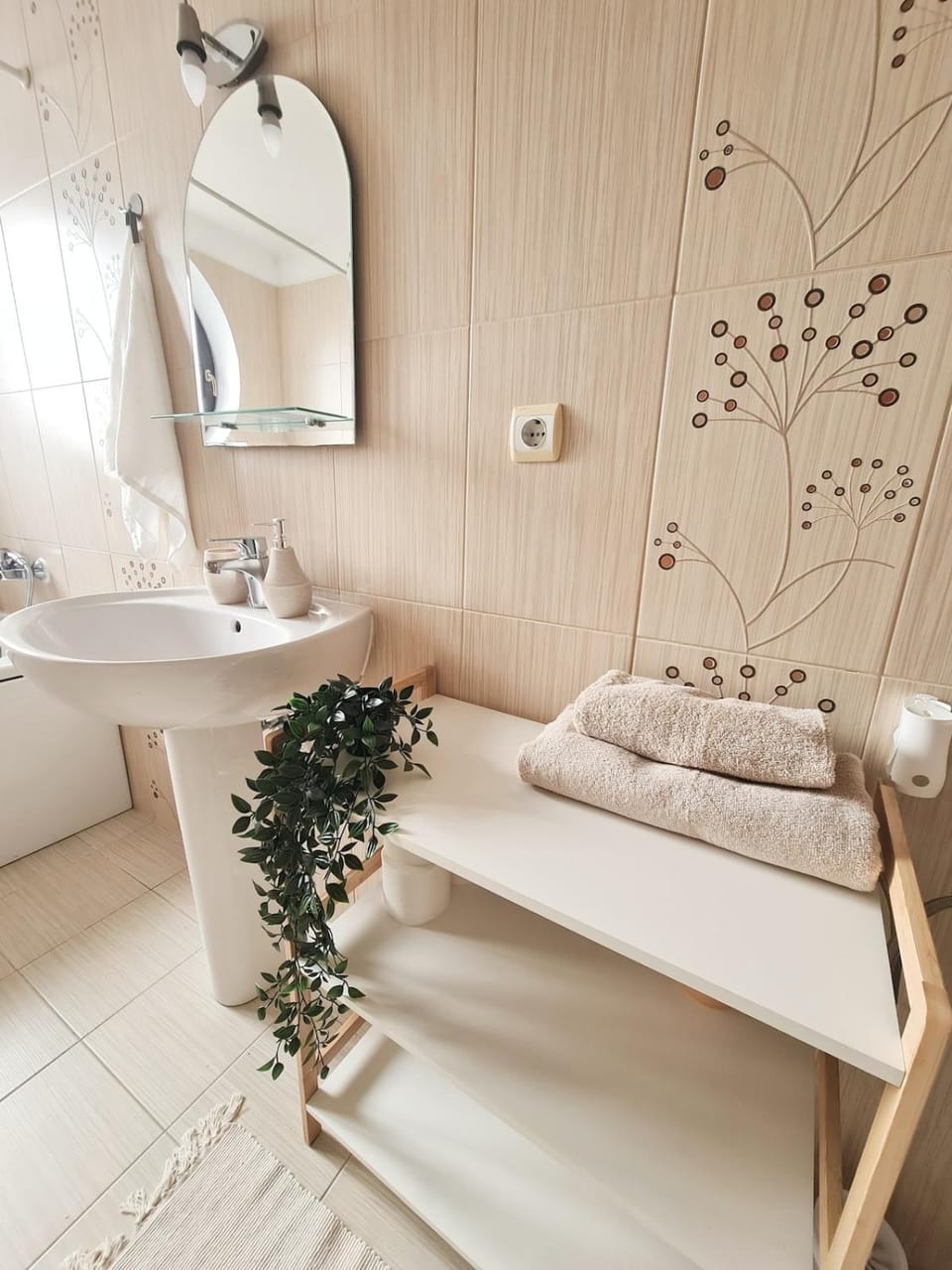 Bathroom, towels