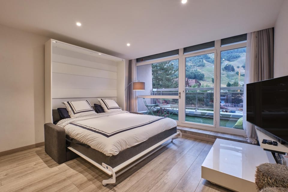 Living room, Bedroom