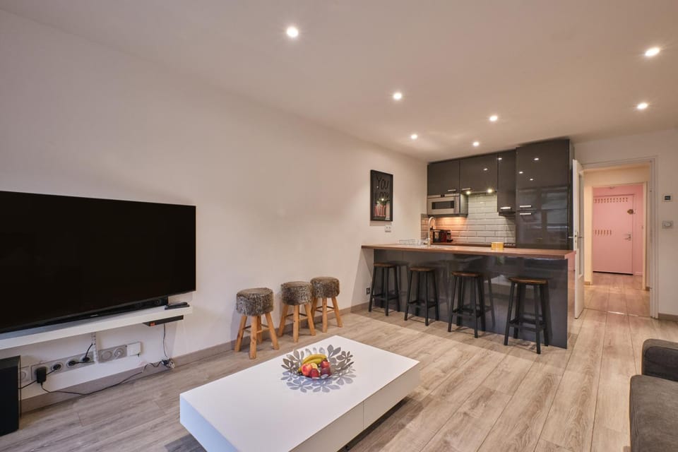 Property building, Living room