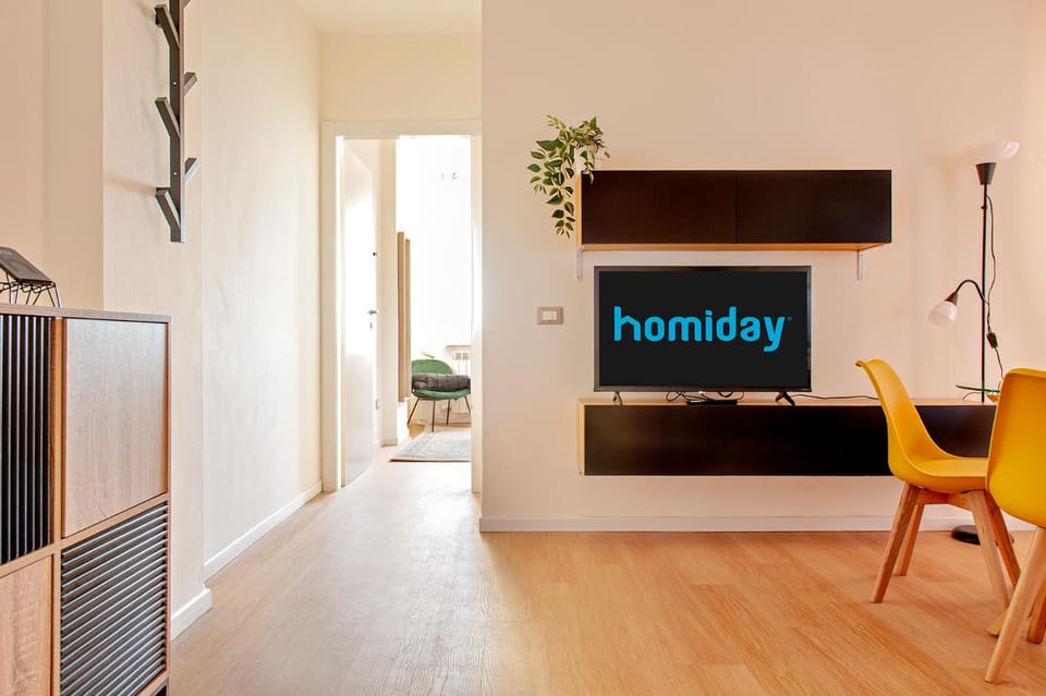 Communal lounge/ TV room, TV and multimedia, air conditioner