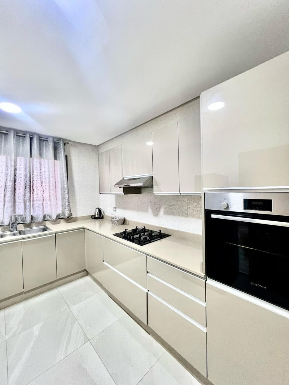 Kitchen or kitchenette, dishwasher