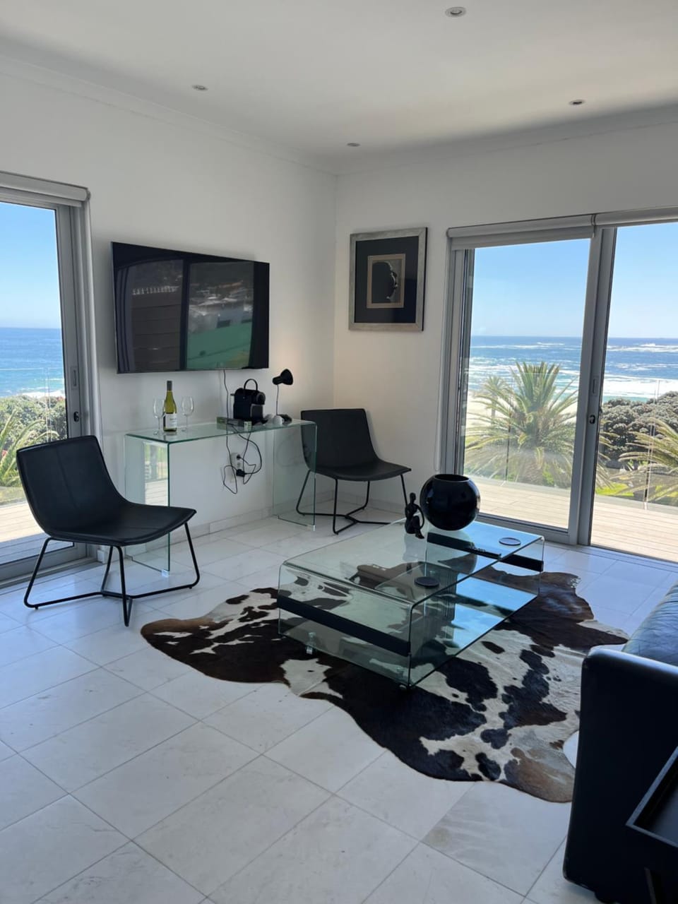 Camps Bay Beach Front Apartment Apartment in Camps Bay