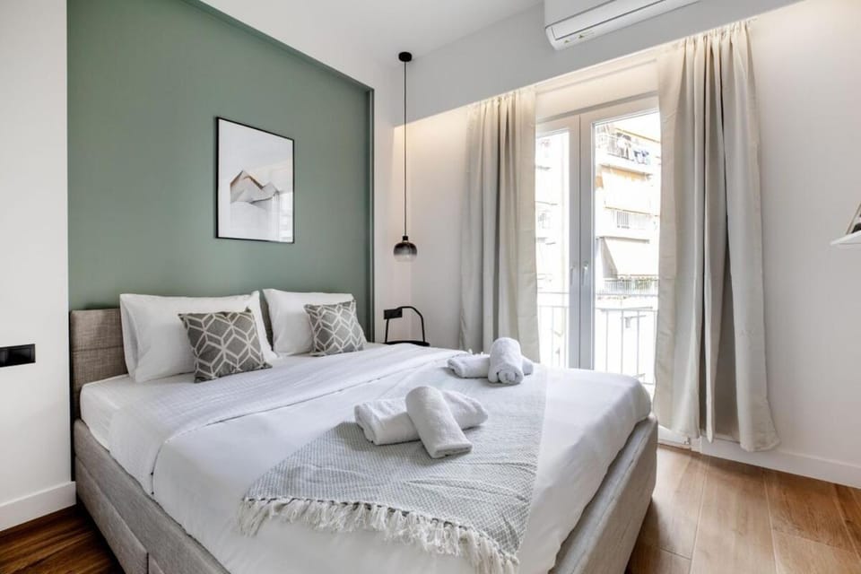 Bed, View (from property/room), Photo of the whole room, Bedroom, towels, air conditioner