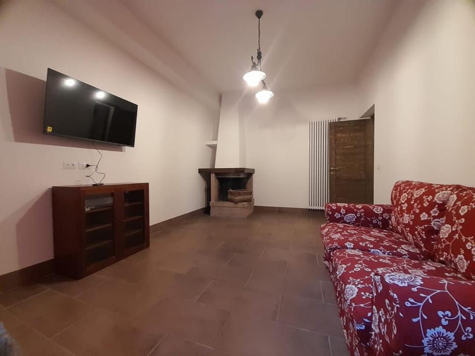 Communal lounge/ TV room, TV and multimedia, Living room, Seating area