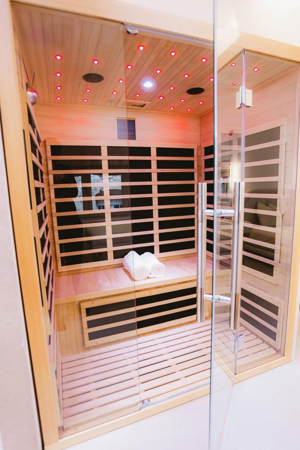 Sauna - Massage - Double Shower - Luxe in Romans House in Provence