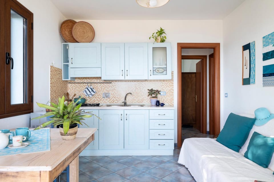 Property building, Kitchen or kitchenette, Living room