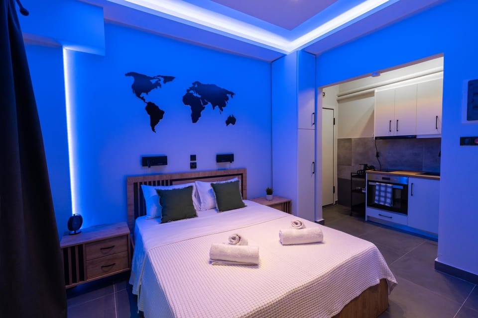 Bed, Kitchen or kitchenette, Photo of the whole room, Bedroom, oven