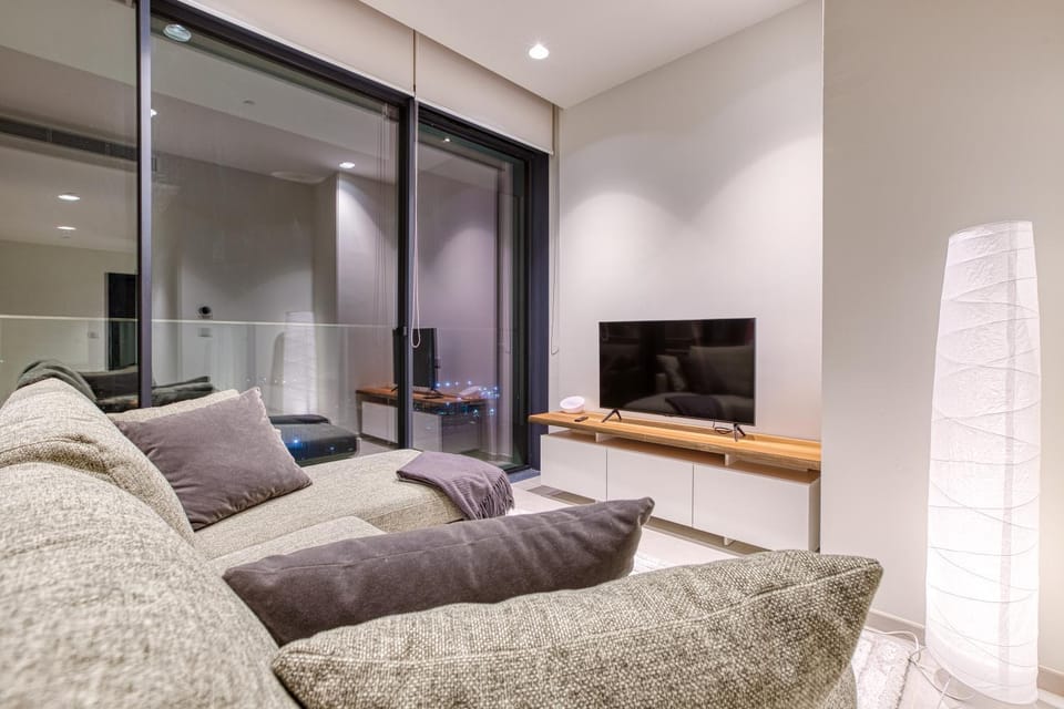 20th Floor, Mercury tower Apartment in Saint Julians