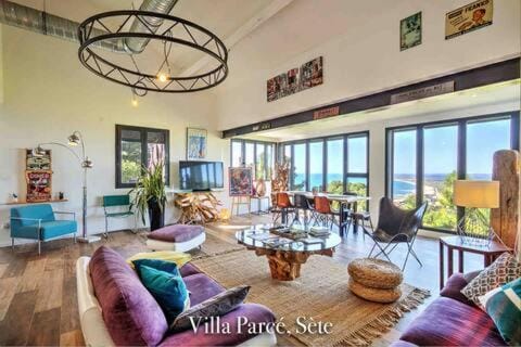 Living room, Sea view