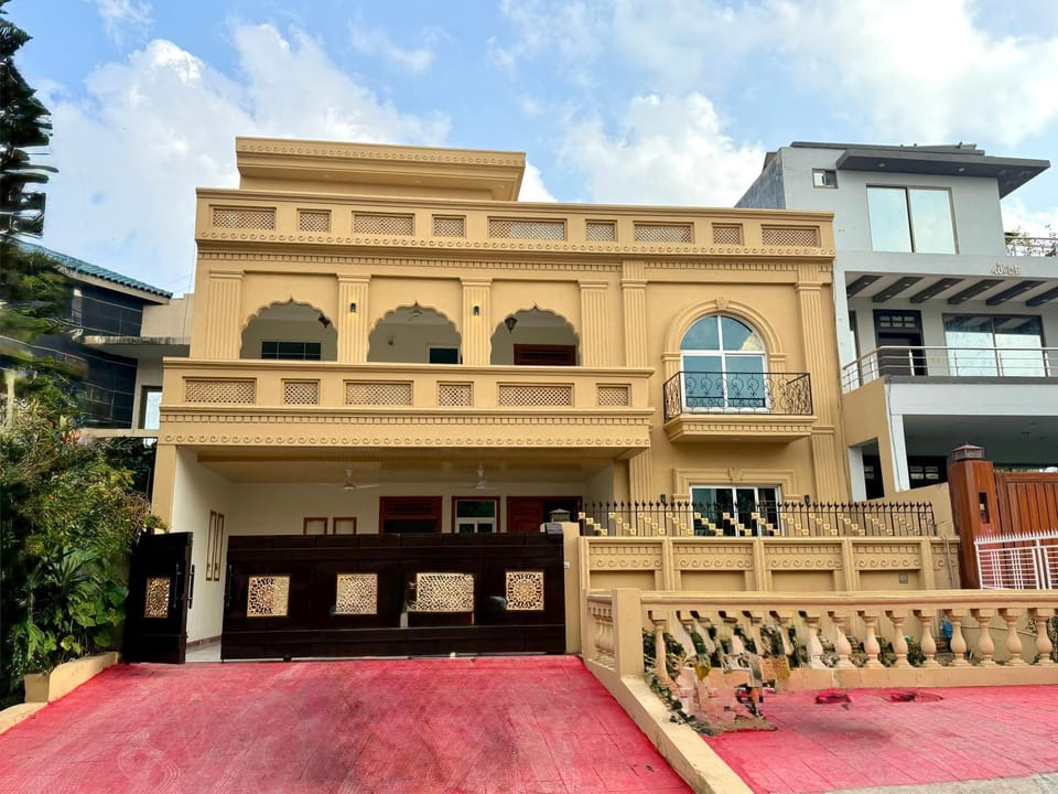 Property building, View (from property/room)