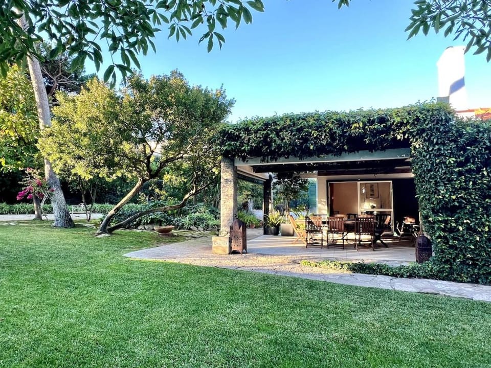Villa Chianti by refuge holiday homes Villa in Cascais