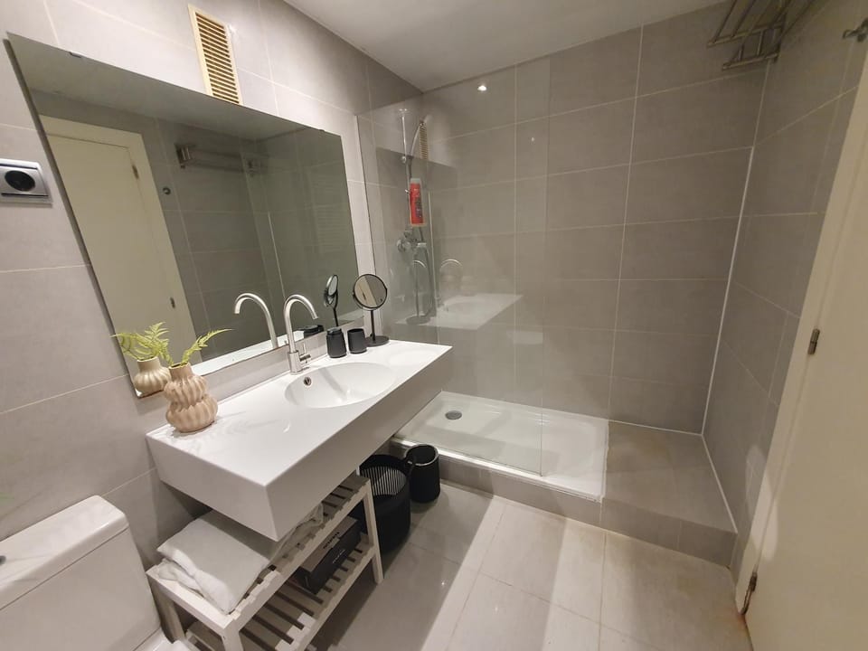 Shower, Bathroom