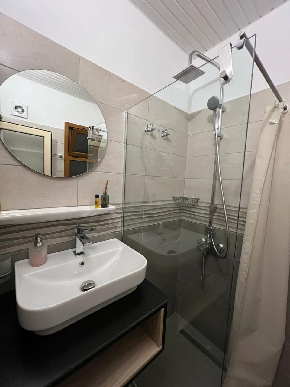 Shower, Toilet, Bathroom