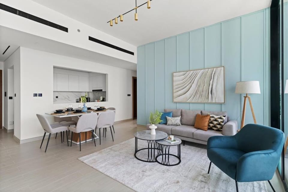 GuestReady - Modern 2BR Corner Apt & Balcony Apartment in Dubai
