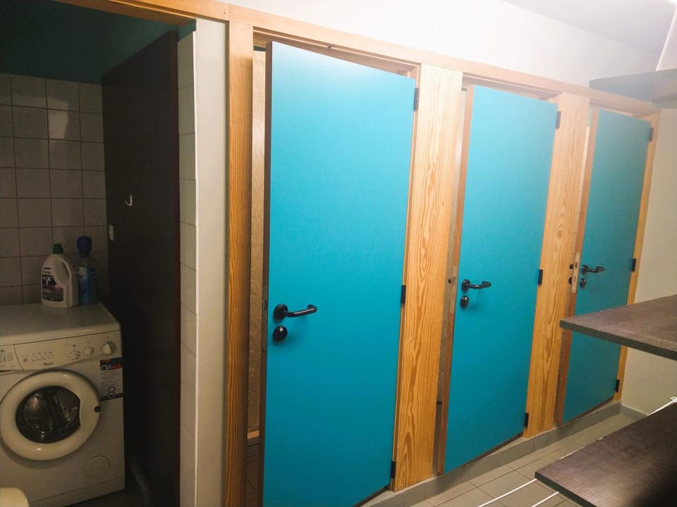 Shower, Bathroom, washing machine