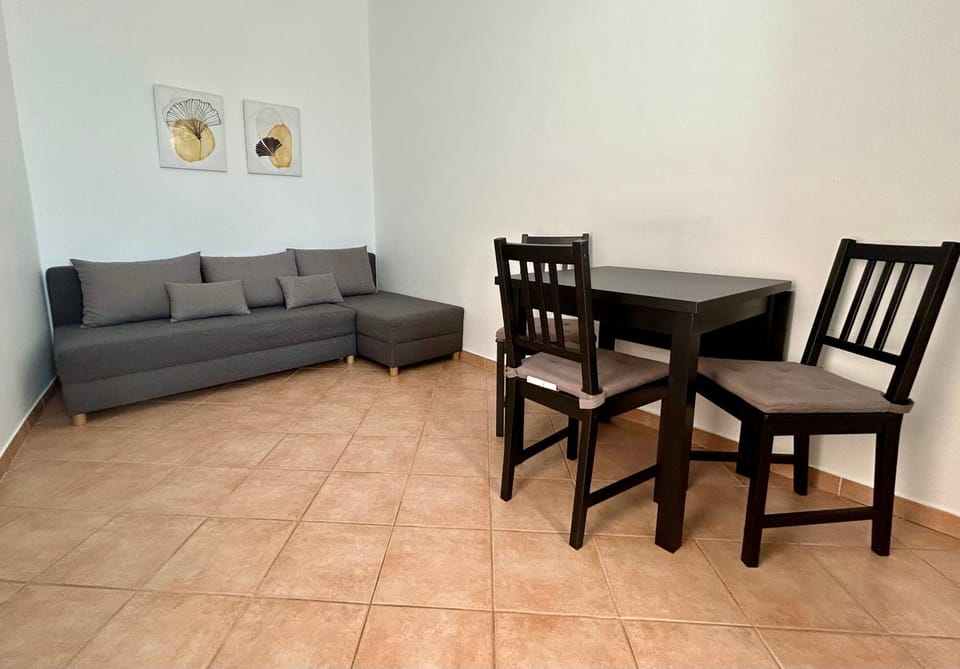 Property building, TV and multimedia, Living room, Dining area