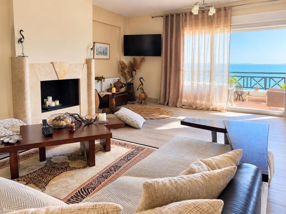 Living room, Sea view