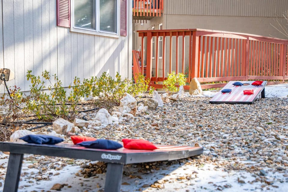 Peaceful Spacious 4BR Family Home Near Lakes Golf House in Garland County