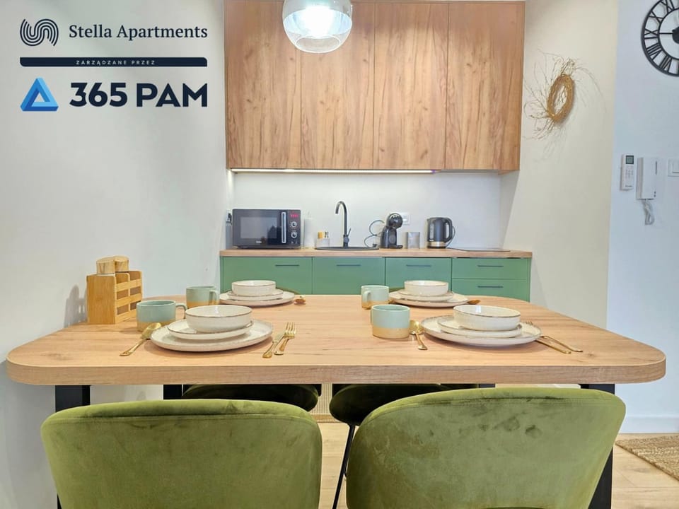 Coffee/tea facilities, Kitchen or kitchenette, Dining area