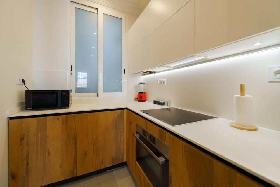 Exclusive temporary flat with central balconies Temporal AFI332D Apartment in Centro