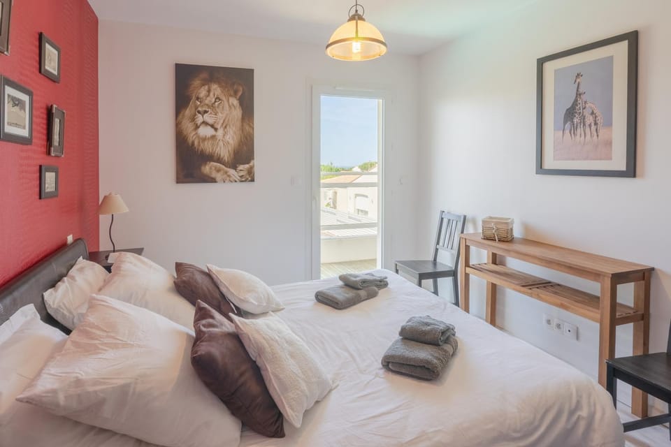 Living room, Bedroom
