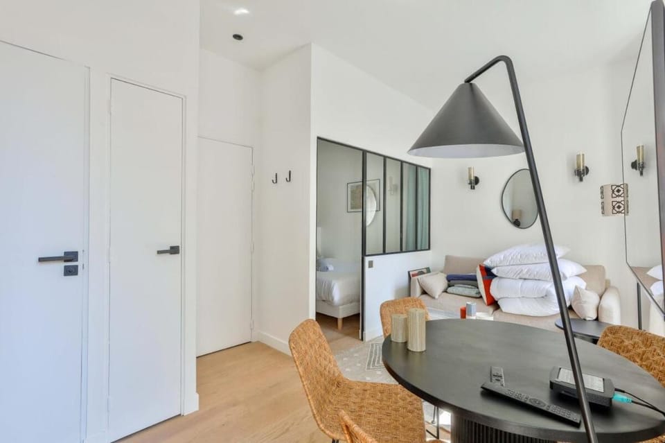 Superb 1BR Flat 10 min from Bon Marché Rive Gauche Apartment in Paris