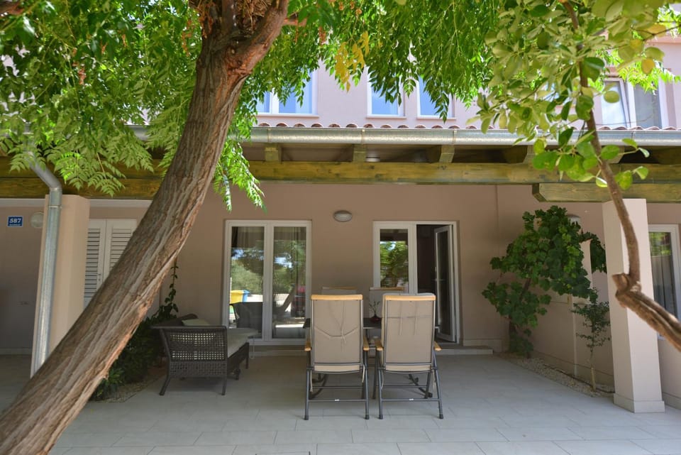 Patio, Balcony/Terrace