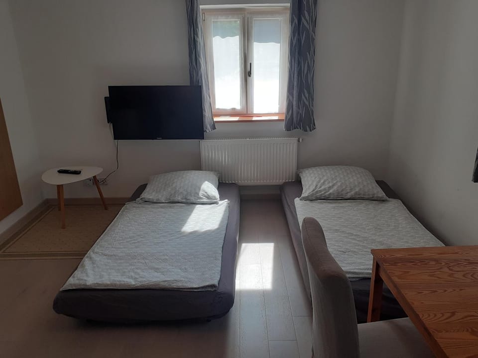Bed, Living room
