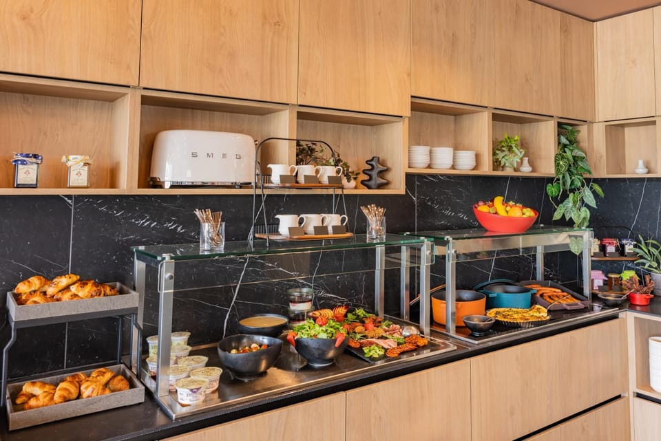 Food and drinks, Food, Breakfast, Continental breakfast, Buffet breakfast